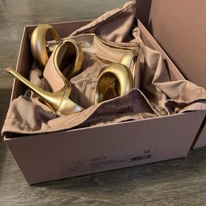 Gianvito Rossi gold sexy sandals size 8